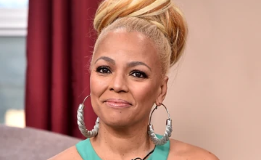 Kim Fields Early Life